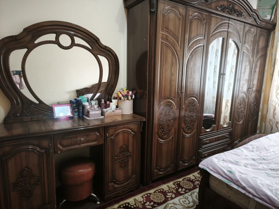 Продаётся спальный гарнитур