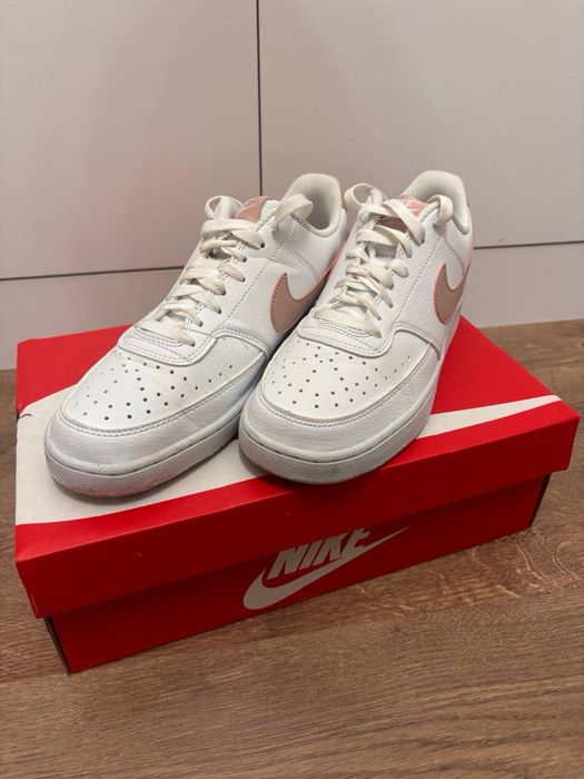 Nike Женская обувь