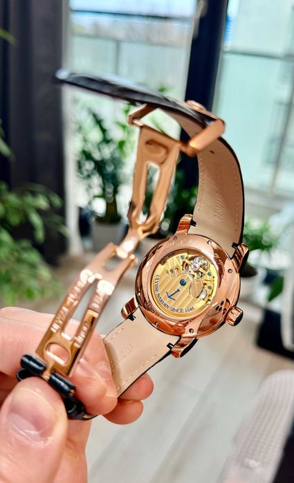 Ulysse Nardin класическо злато