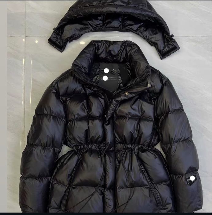 Продам НОВУЮ зимнюю куртку