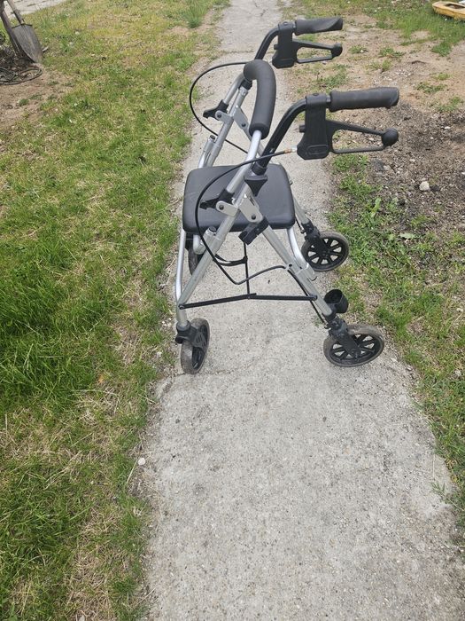 De vinzare  5 bucati  160 lei bucata stare perfecta