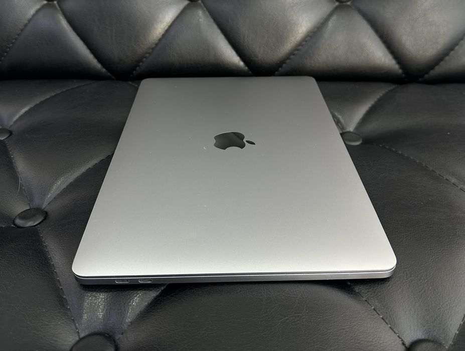 Apple MacBook Pro M1 2020 года в идеальном состояние