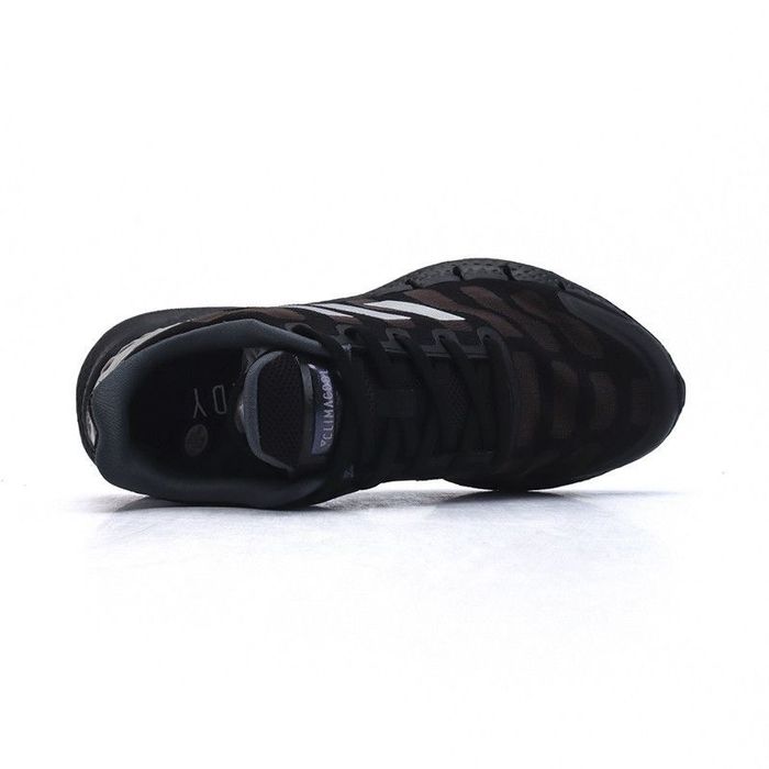 Продам  адидас кроссовки