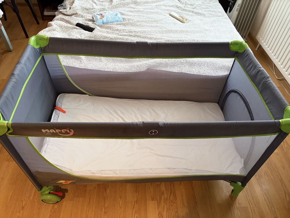 Vand patut pliabil cu saltea