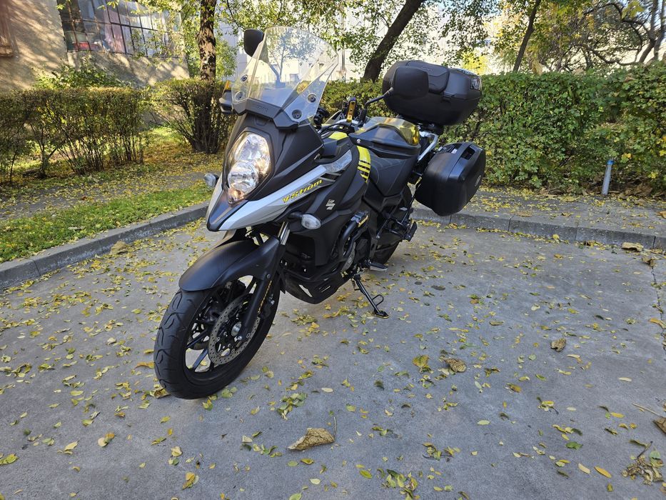 Vand Suzuki  V-Strom DL 650 cu toba GPR omologata