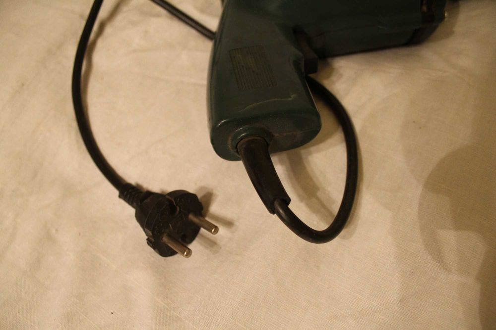 Электроинструмент.