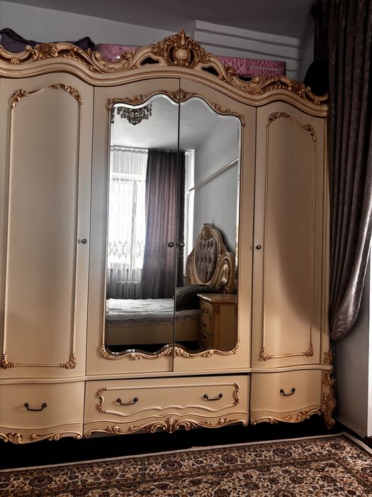 Спальный гарнитур