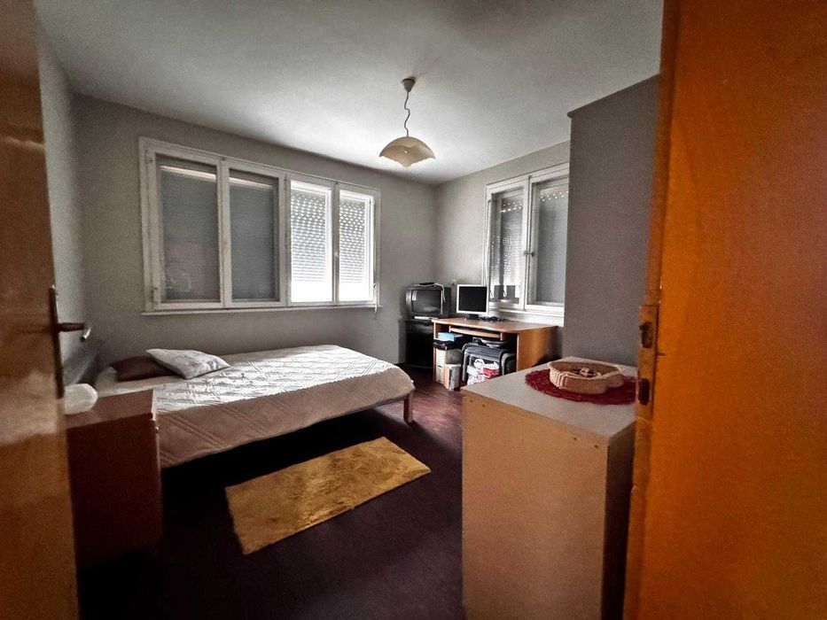 Продава се Етаж от къща в Севлиево - 170 кв.м за 240 €/кв.м - Снимка #2