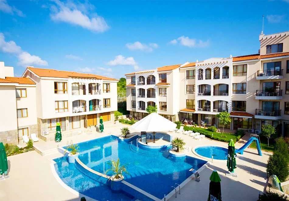 Продавам 2 стаен апартамент комплекс Paradise Bay
