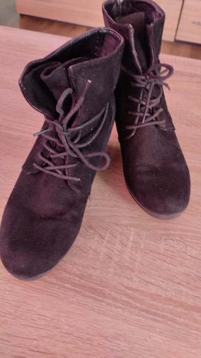 Дамски боти и ботуши