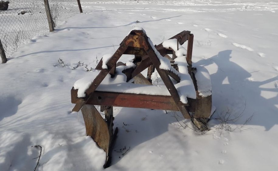 Плуг трехкорпусный 320000