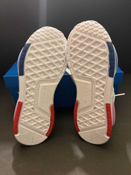 Оригинални мъжки обувки ADIDAS NMD V3 BOOST  EU 41 1/3 - 42
