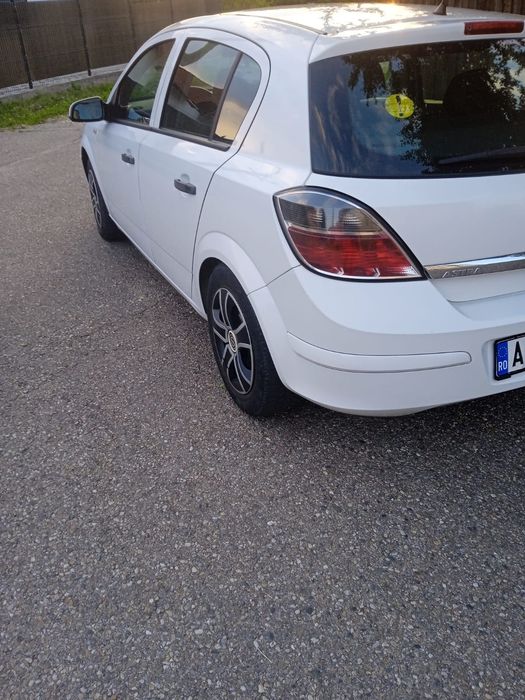 Vând Opel astra H 2009