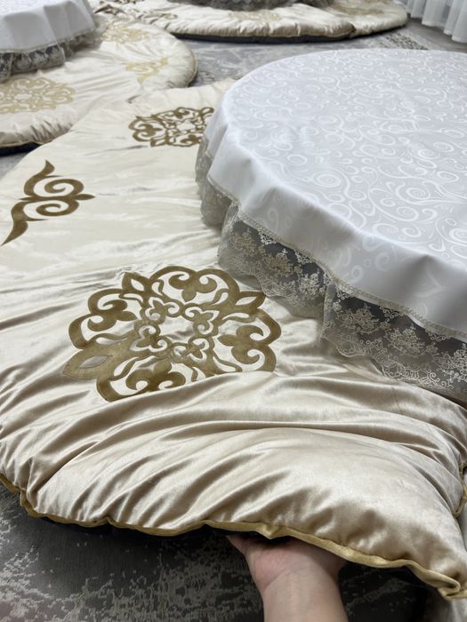 Дөңгелек жер столдар арендаға беріледі!