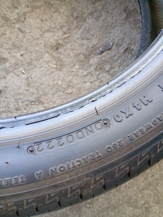 Перфектни 2бр.215/45/18 Bridgestone T005 dot0222