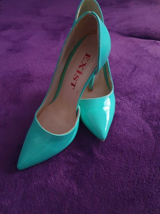 Pantofi stiletto, turcoaz