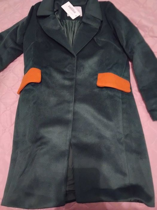 Ново палто XS тъмно зелено