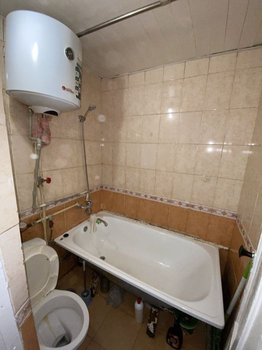 Продам 1 комнатную квартиру бывшее общежитие