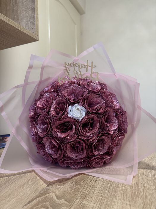 Buchet roz de trandafiri cu sclipici