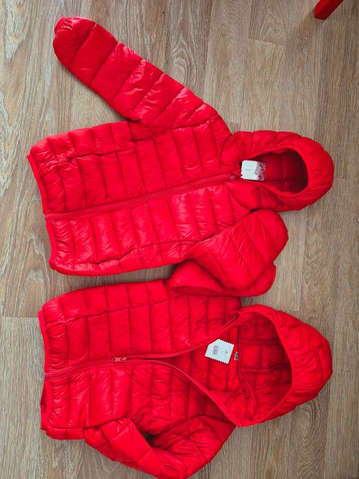 Намалено от 38 лв-Червено яке с качулка 104 или 110 размер
