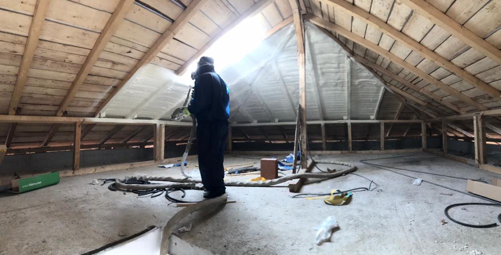 Izolatii cu spuma poliuretanică/pod/acoperiș-Firma Autorizată