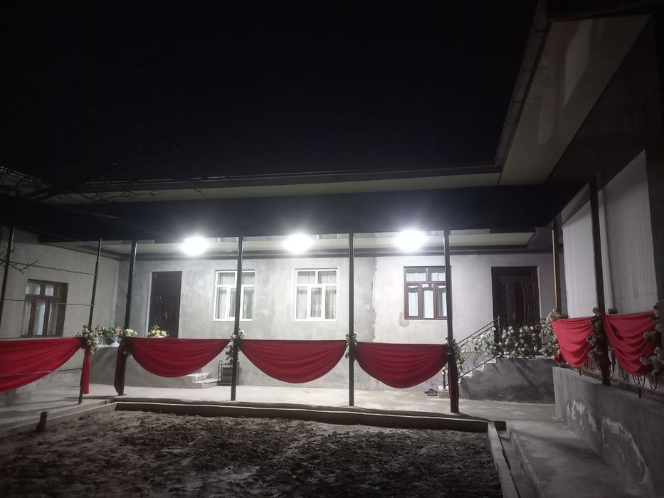 Uy sotladi Zangiota Machdi oldida 4 sotix 7 xona