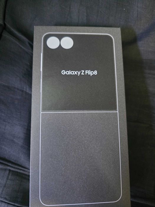 Samsung Galaxy Z flip 8 Graphite