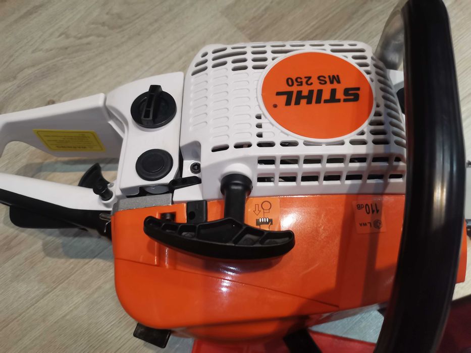 Бензинова резачка STIHL MS 250 – нова