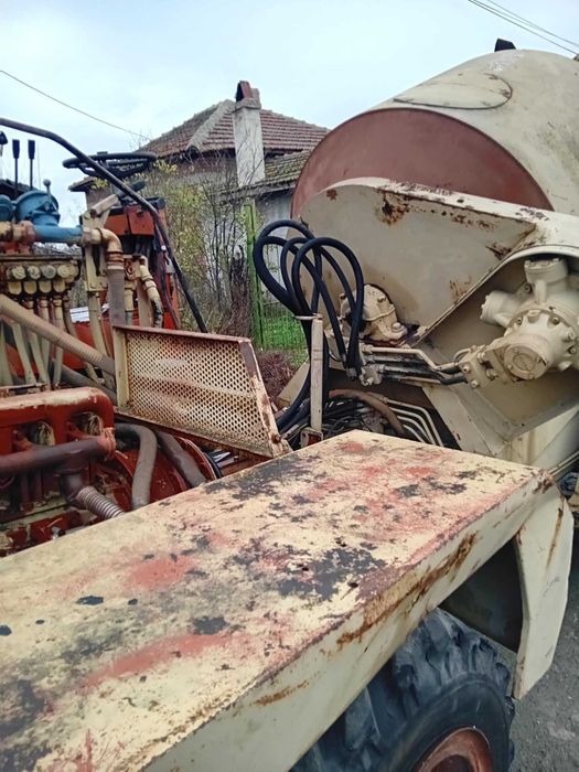 Самоходна бетонобъркачка