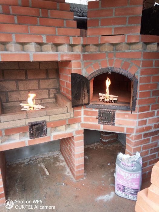 Meseriași în construcții