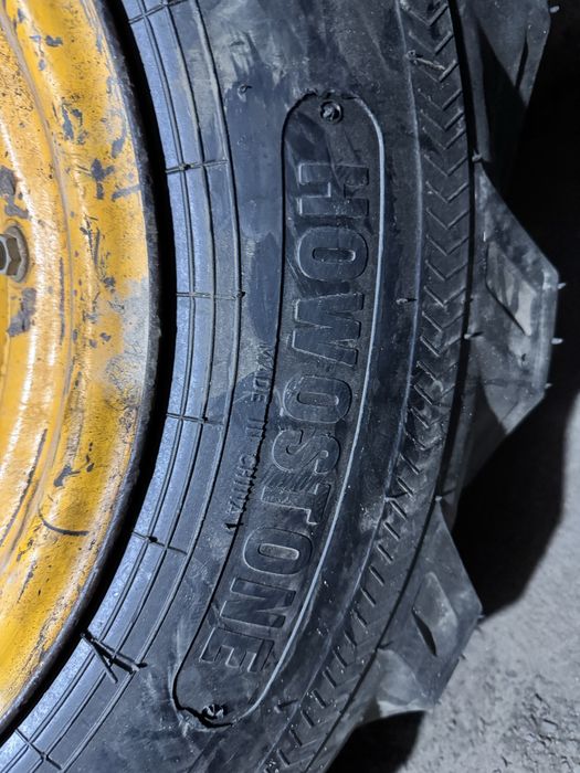 Шины 12.5/80R18 новые!