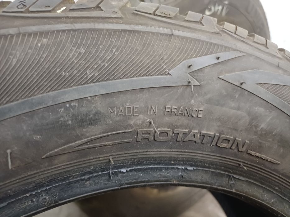 Шины 195/60 R14 Uniroyal пара.