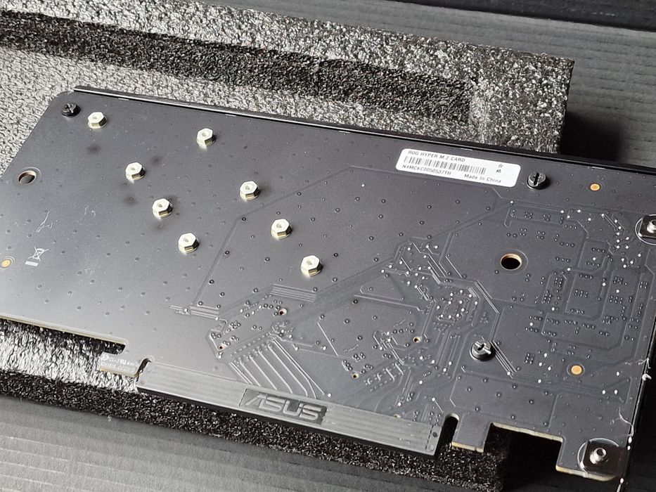 asus rog m 2 hyper card SSD nvme