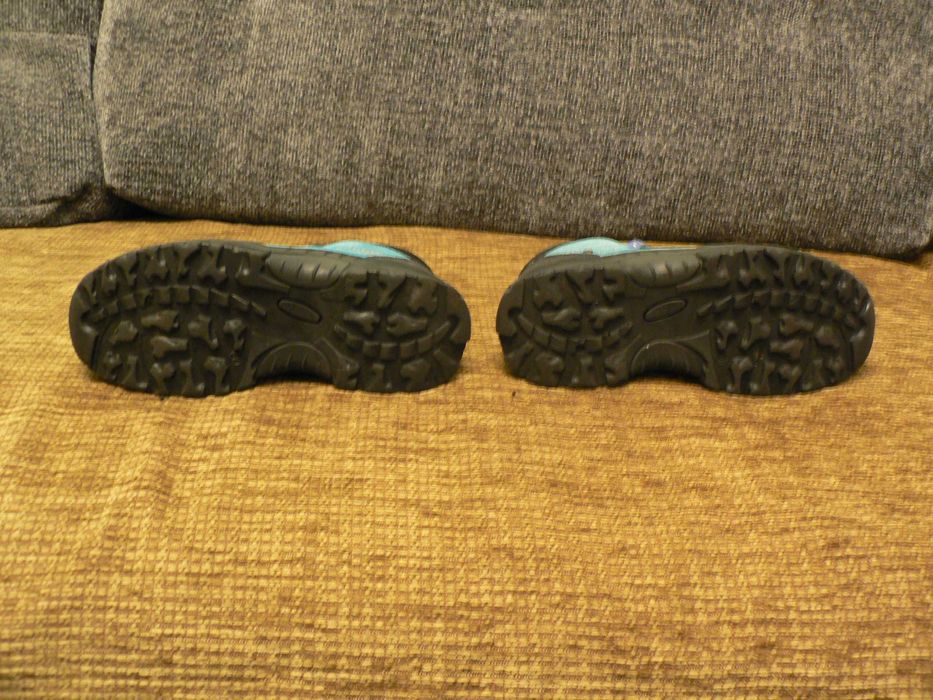 туристически обувки