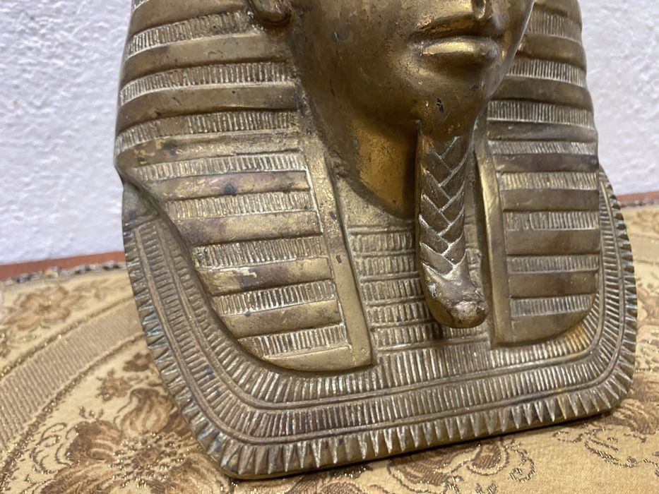 Голяма египетска фигура от месинг тутанкамон