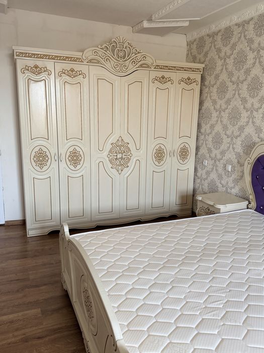 Спальный гарнитур