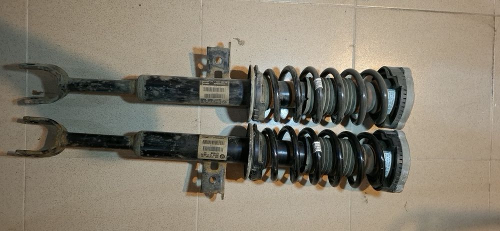 Amortizoare fata cu arc si flansa si rulment Bmw F10,F11 520 
Preț