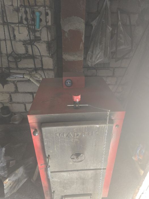 Продавам чугунен котел Viadrus Hercules U 22 C (4 секции, 23.3 kW)