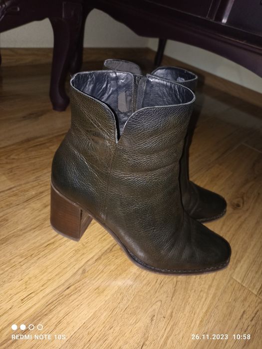 Полусапожки женские, кожаные 42-размера