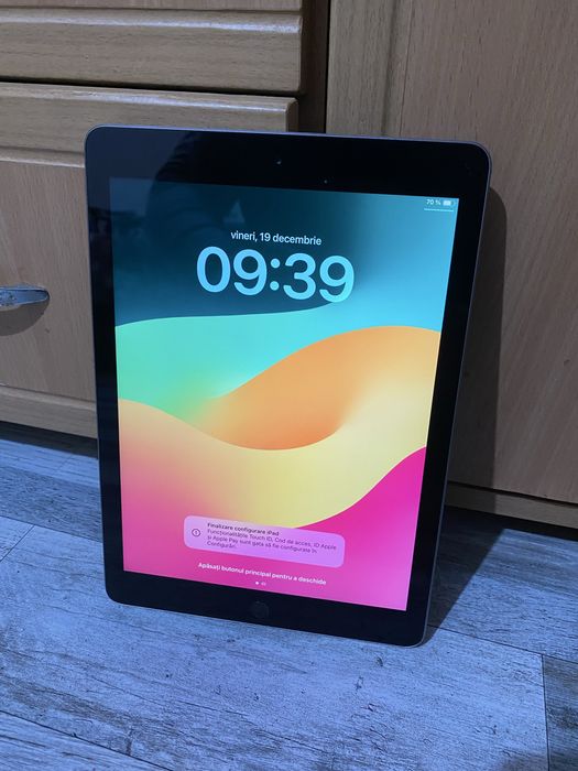 Vand tableta Ipad Generatia 6! Este ca noua !