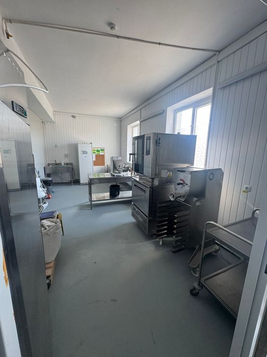 Inchiriez spatiu productie alimentara 640 mp utili