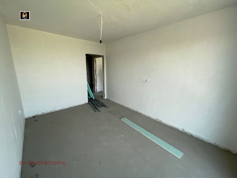 Продава се Двустаен апартамент в Пловдив, Остромила - 70 кв.м за 1643 €/кв.м - Снимка #4