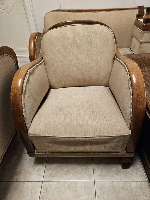 Продавам стари мебели