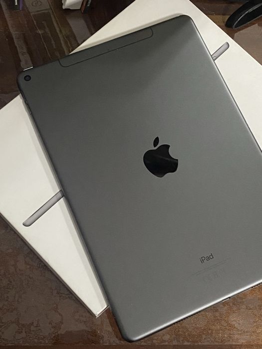 Продам ipad air 3