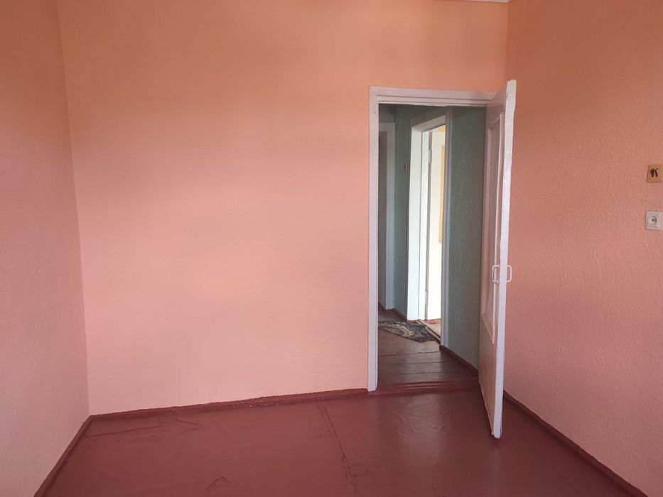 Praspekt ko'cha turon bankni yonida 9 etajkali dom 3 etajda remonti or