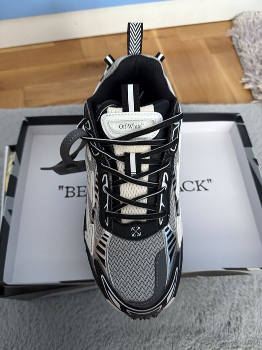 Off White Be Right Back (BRB)