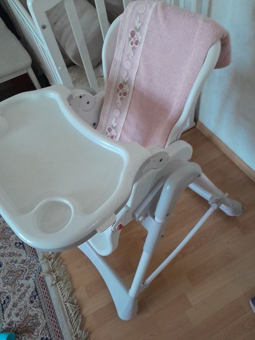 Стульчик для кормления передвижной