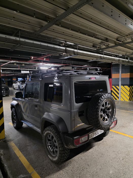 Продается Suzuki jimny 2024г,пробег 14.000