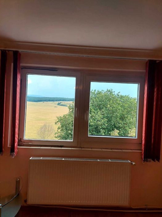 2 camere semidecomandate in Calan - priveliste superba