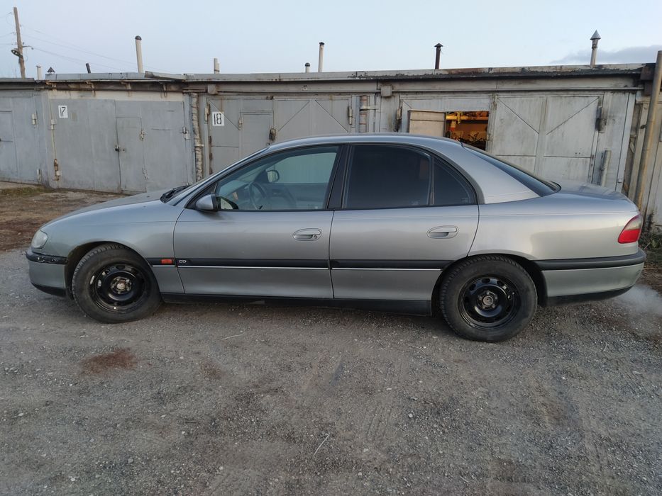 Опель Омега б 1994г.